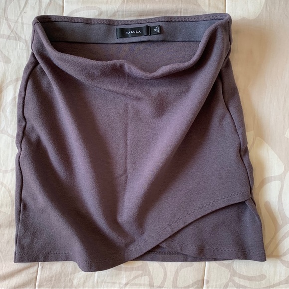 Aritzia Talula Primrose Skirt - Tulip Hem - XSmall - Picture 3 of 6